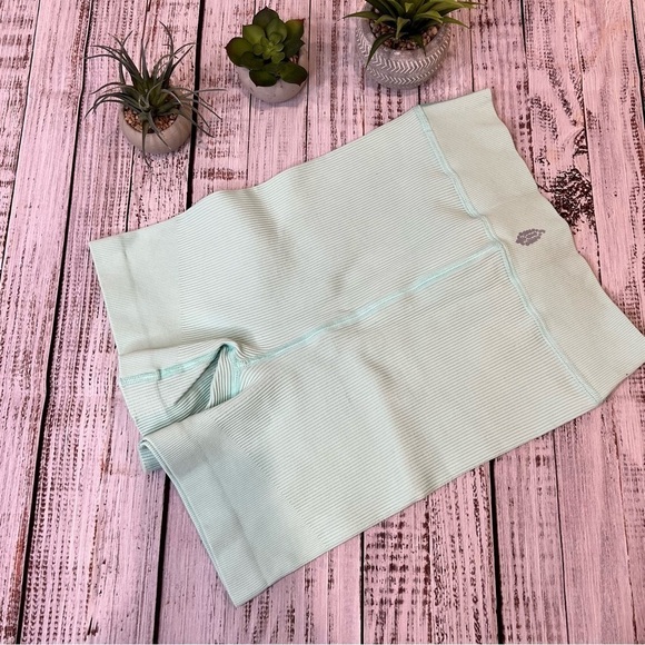 Free People Free Throw Shorts - Picture 3 of 3